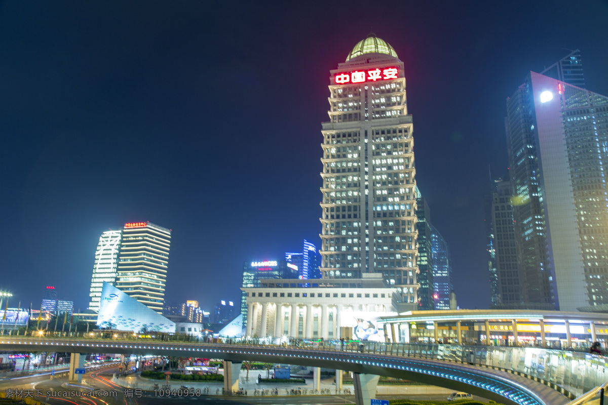 中国平安 平安银行 夜景 高楼大厦 上海 浦东 陆家嘴 写字楼 高档写字楼 都市 现代化都市 摩天大楼 景观灯 马路 5a级写字楼 路牌 风光 建筑摄影 建筑园林