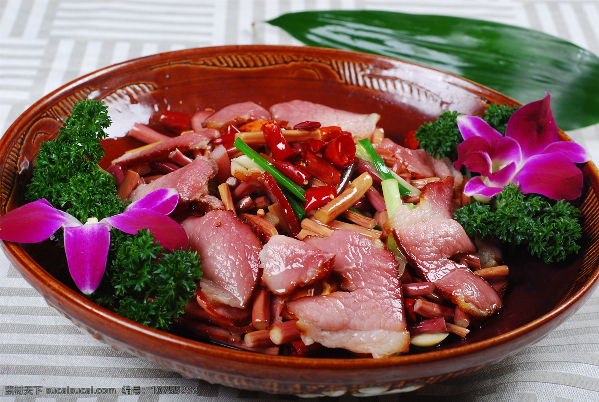 西蕨菜炒腊肉 美食 传统美食 餐饮美食 高清菜谱用图