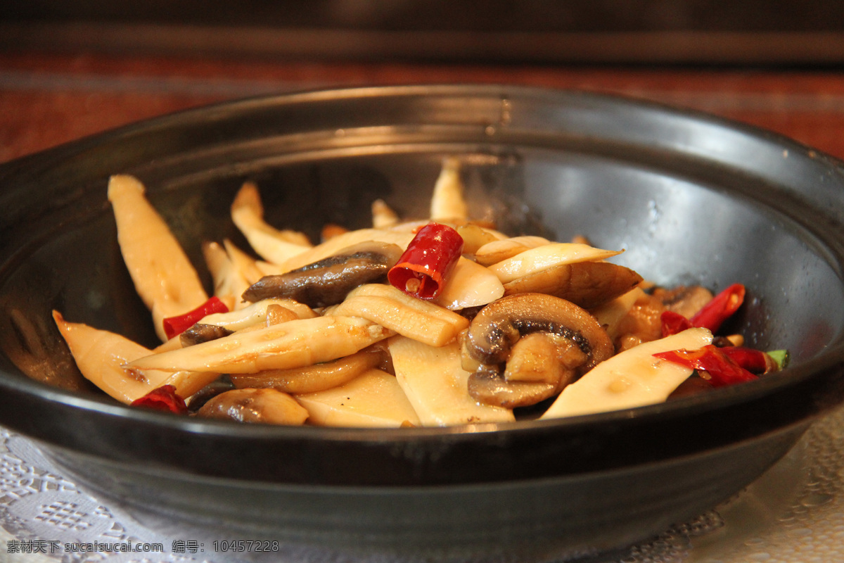 炒鲜笋 笋片 竹笋 蘑菇 炒蘑菇 炒竹笋 美食 中餐 中式菜品 餐饮美食 传统美食