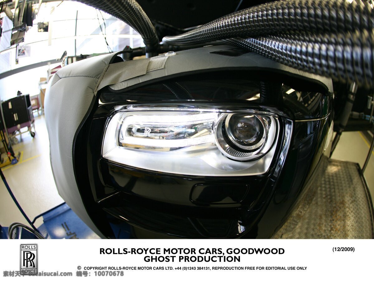 劳斯莱斯 rolls royce 宝马 公司 旗下 品牌 古德伍德工厂 车间生产线 装配 半成品 车灯 生产线 工业生产 现代科技