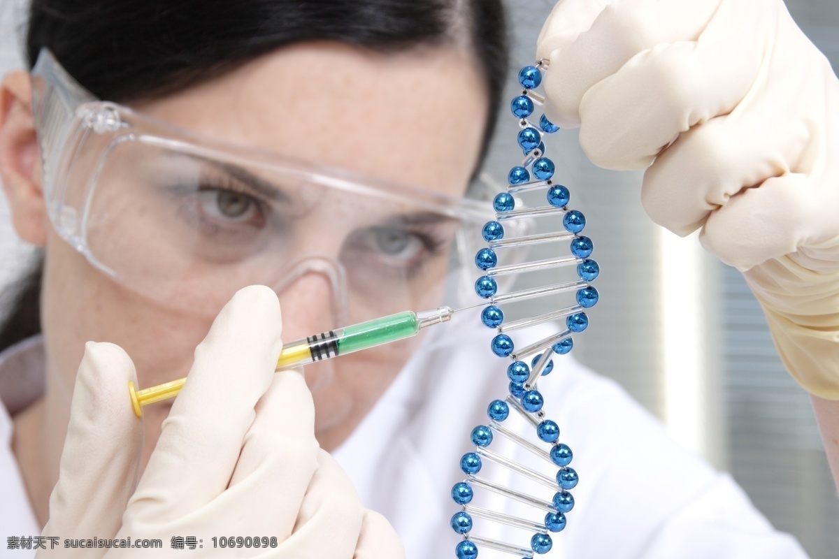 正在 做 实验 女人 化验 科学 科学家 认真 专注 分子链 打针 注射 医疗护理 现代科技