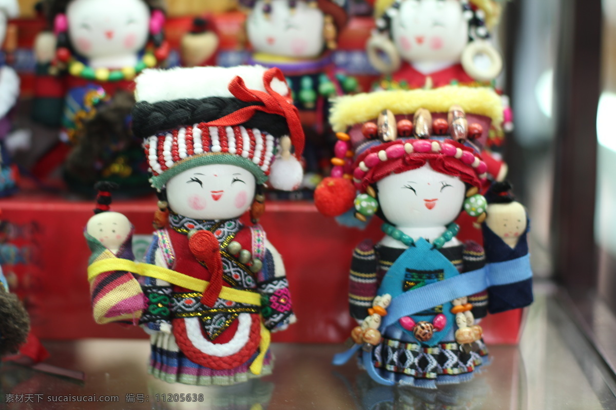 陈家祠 工艺品 布艺 娃娃 可爱 少数民族 服饰 彩绘 传统文化 文化艺术