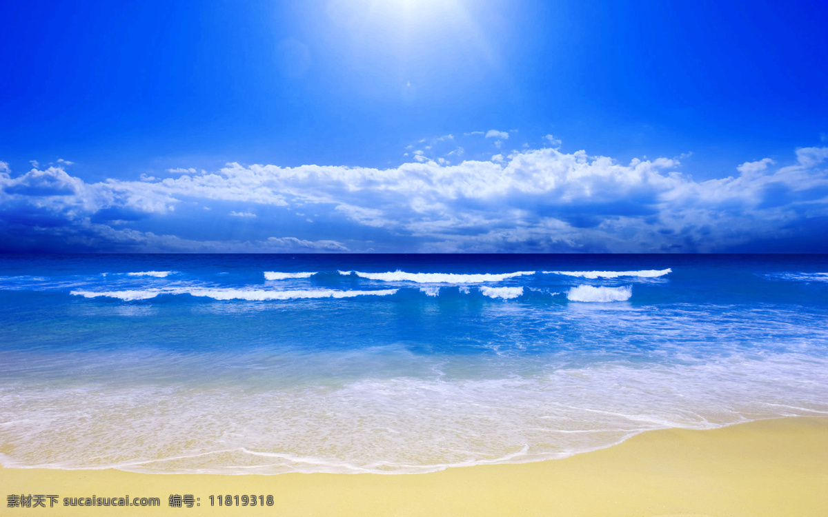 海边 背景 图 白云 蓝天 沙滩 水波 夏日 阳光 背景图片
