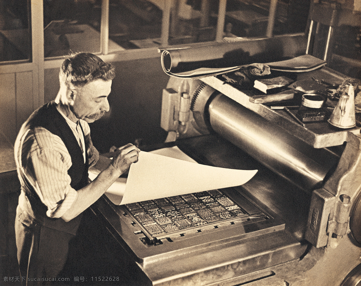 老印刷机 铅字印刷 铅字排版 印刷机 印刷 印刷工 老印刷厂 工业 工人 工业生产 现代科技