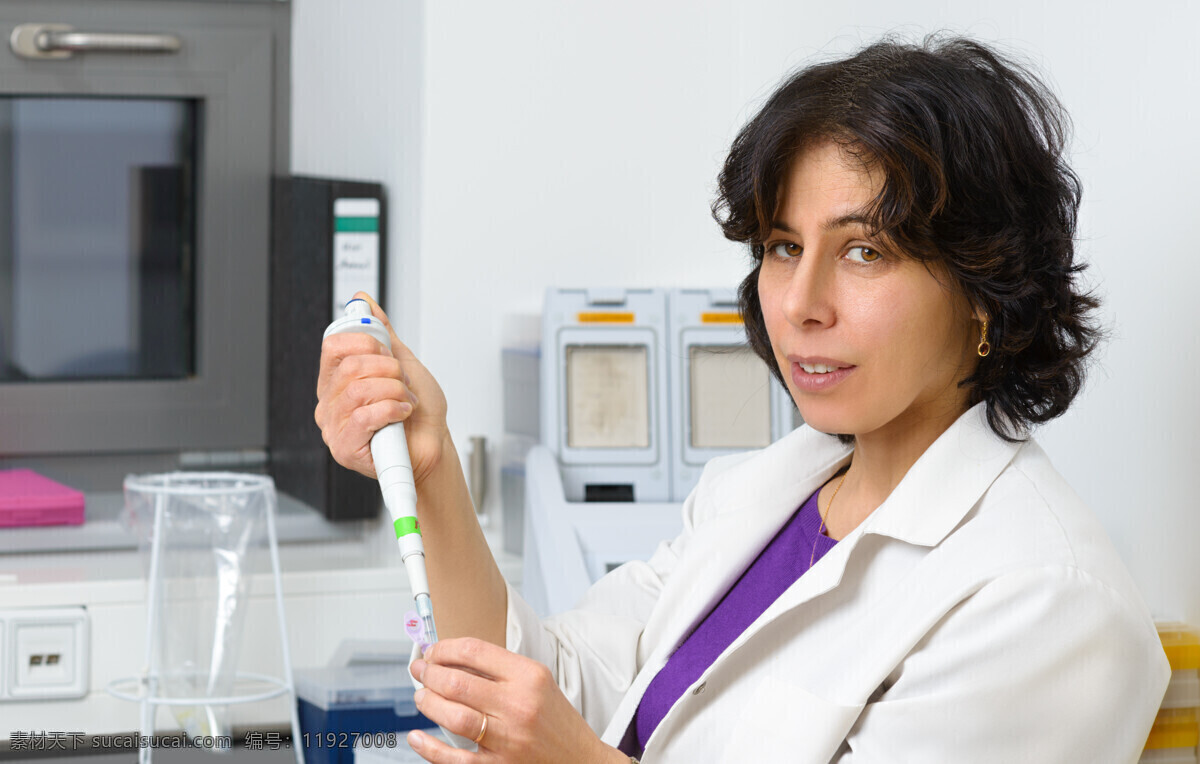 研究室 里 生物科技 人员 科技素材 科技人员 研究员 试验 化验 质检 其他类别 现代科技