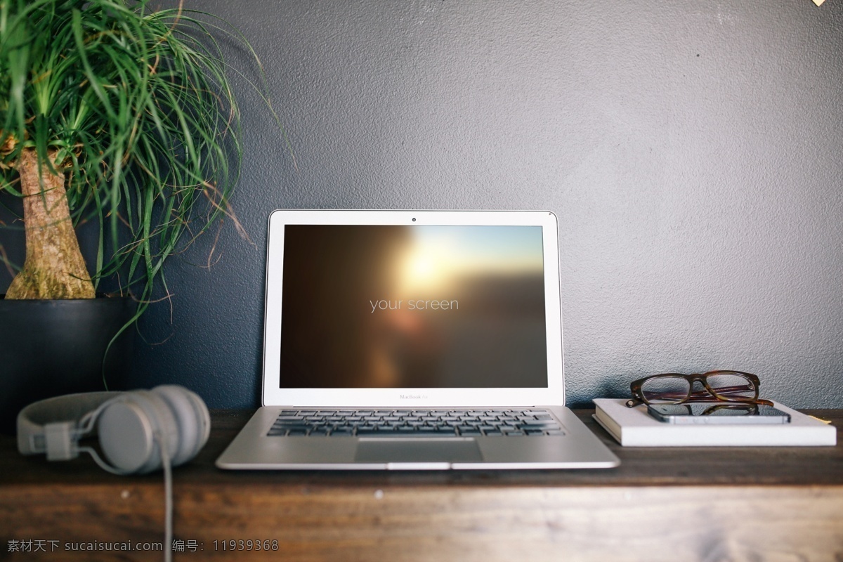 苹果电脑贴图 贴图 苹果电脑 macbook 贴图场景 苹果笔记本 笔记本 笔记本场景 办公桌 设计师办公桌 场景图 分层