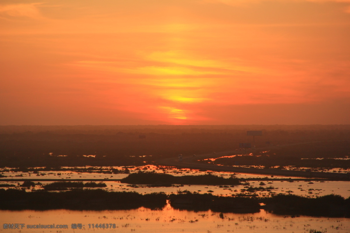 内蒙古居延海 内蒙古 居延海 居延海风光 居延海风景 额济纳居延海 夕阳 落日 太阳下岗 唯美的夕阳 夕阳美景 芦苇 水面 天空 阳光 湖泊 额济纳 额济纳旗 平静的湖面 美丽的居延海 水鸟 鸟儿 鸟 海鸥 居延海海鸥 天鹅湖 秋色 背景 山水 秋天 沙漠 绿洲 西部风景 高清 自然景观 风景名胜 橙色