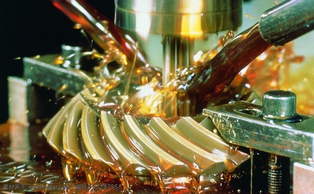 切削油 金属加工介质 金属 淬火 金属磨削 钢铁合金 铝合金 清洗油 轴冷却油 工业生产 现代科技