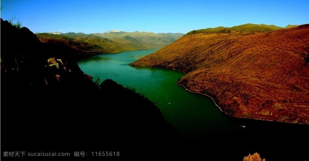 新疆 喀纳斯 秋色 塔松 山峦 山道 喀纳斯湖 游艇 雪山 蓝天 新疆哈纳斯 风景名胜 自然景观