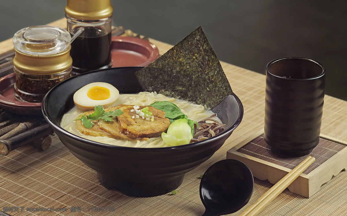 传统 骨 汤 拉面 传统饮食 古朴 健康 牛肉面 天然 骨汤拉面 原味 原汁原味 营养美味 浓香拉面 纯正 劲道 中国分 海鲜面 风景 生活 旅游餐饮