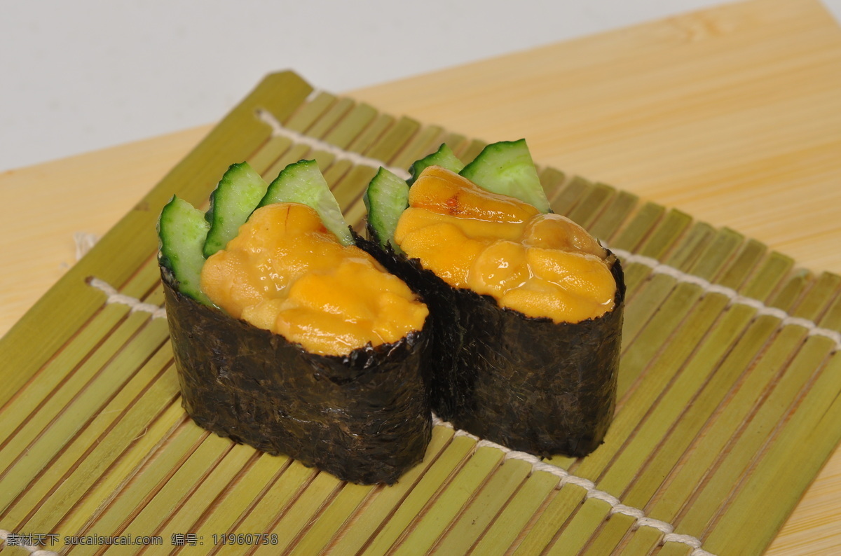 海胆军舰 美味寿司图片 美味寿司拼盘 美味寿司 可口寿司 黄色寿司 寿司 寿司摄影 传统美食 餐饮美食 西餐美食