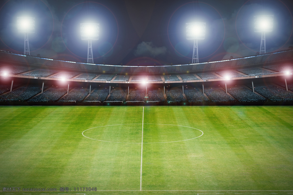 星空下的球场 夜空 夜晚 闪耀 光效 探照灯 光斑 绿色草地 足球场 体育馆 观众席 空旷的足球场