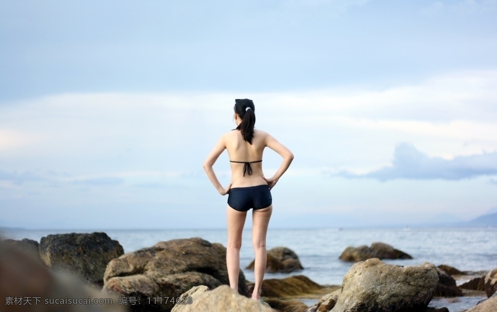 海边美景 海边 北京 石头 游泳 娱乐 各色人物 人物图库 女性女人