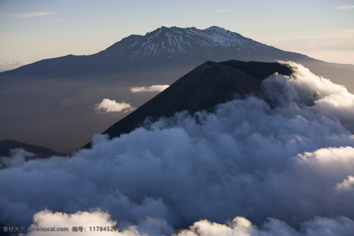 壮丽的山川 自然风光 风景摄影 风景 景色 景观 云雾缭绕 自然风景 自然景观 灰色