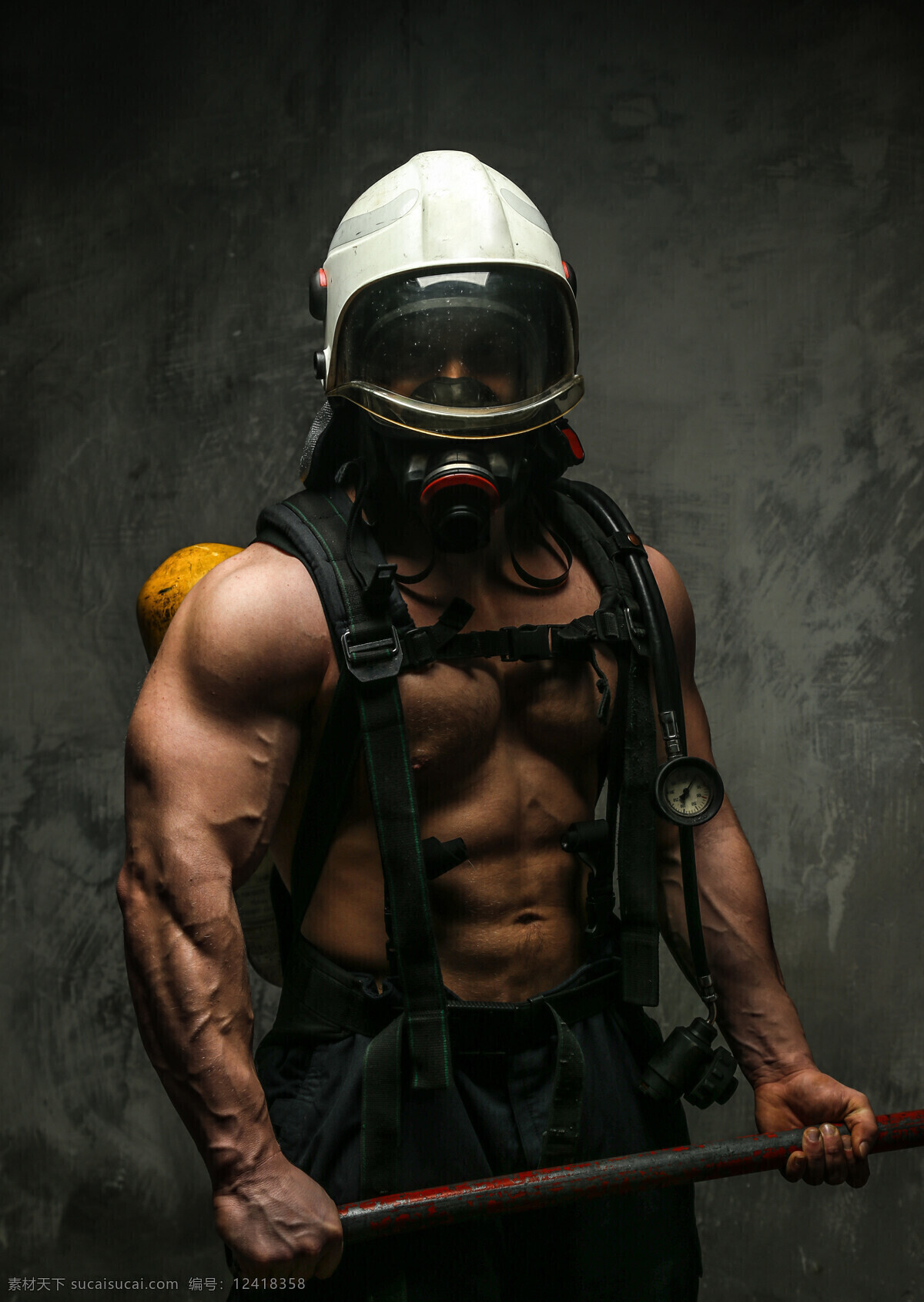 强壮 消防队员 肌肉男 强壮手臂 猛男 防毒面罩 其他类别 生活百科