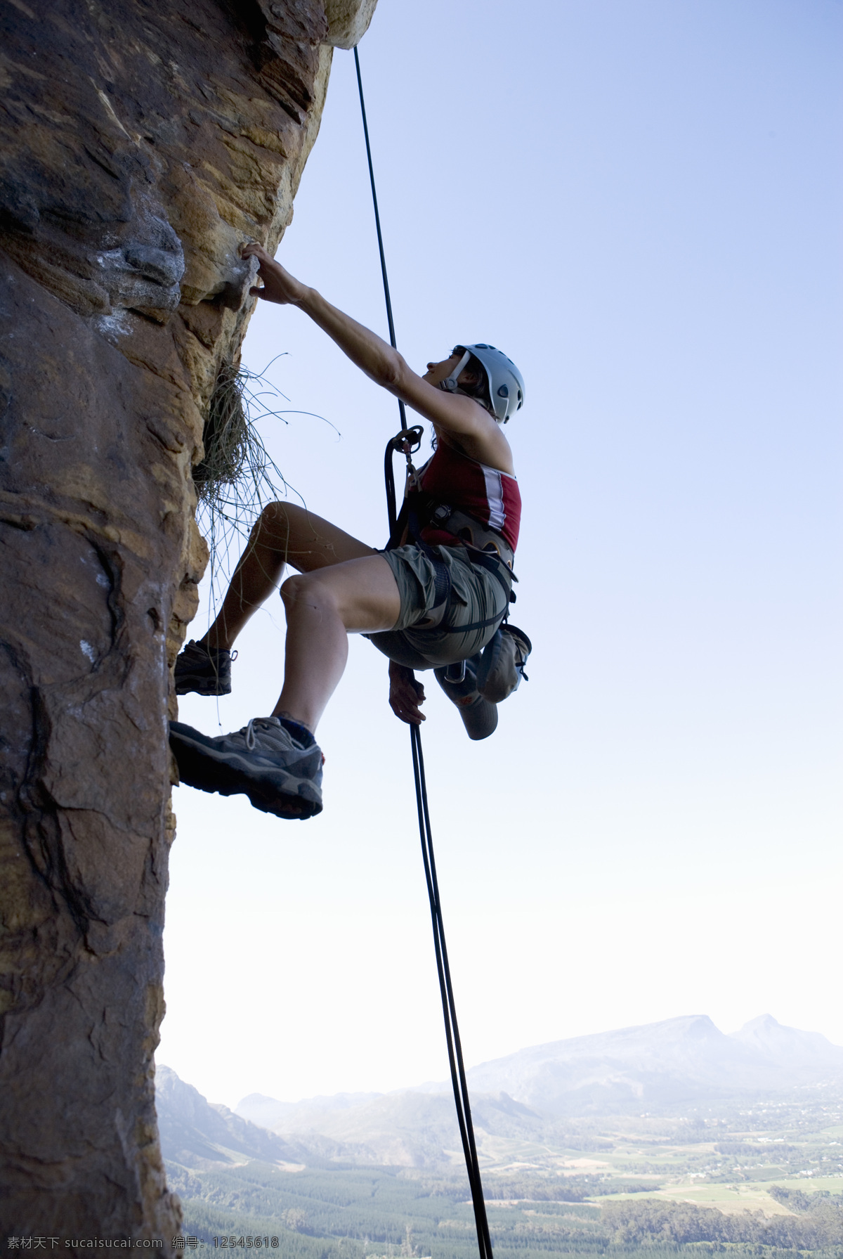 极限运动 攀越 挑战 峭壁 绳索 天空 攀岩 体育运动 文化艺术