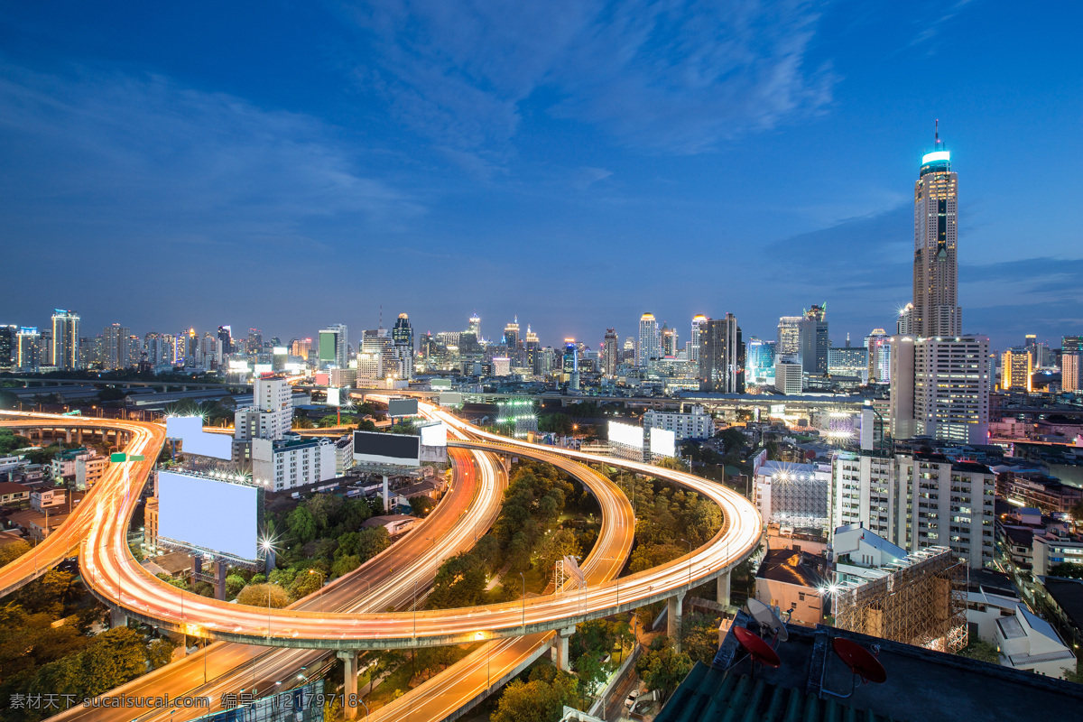 城市 里 道路 景色 道路景色 城市风景 城市建筑 建筑摄影 城市风光 环境家居 蓝色