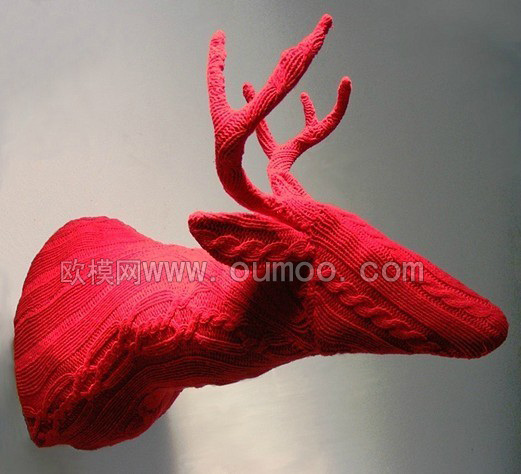 3d 渲染 现代 鹿头 装饰 效果图 3d模型 红色 花纹 3d渲染 饰品模型 装饰品 鹿头装饰