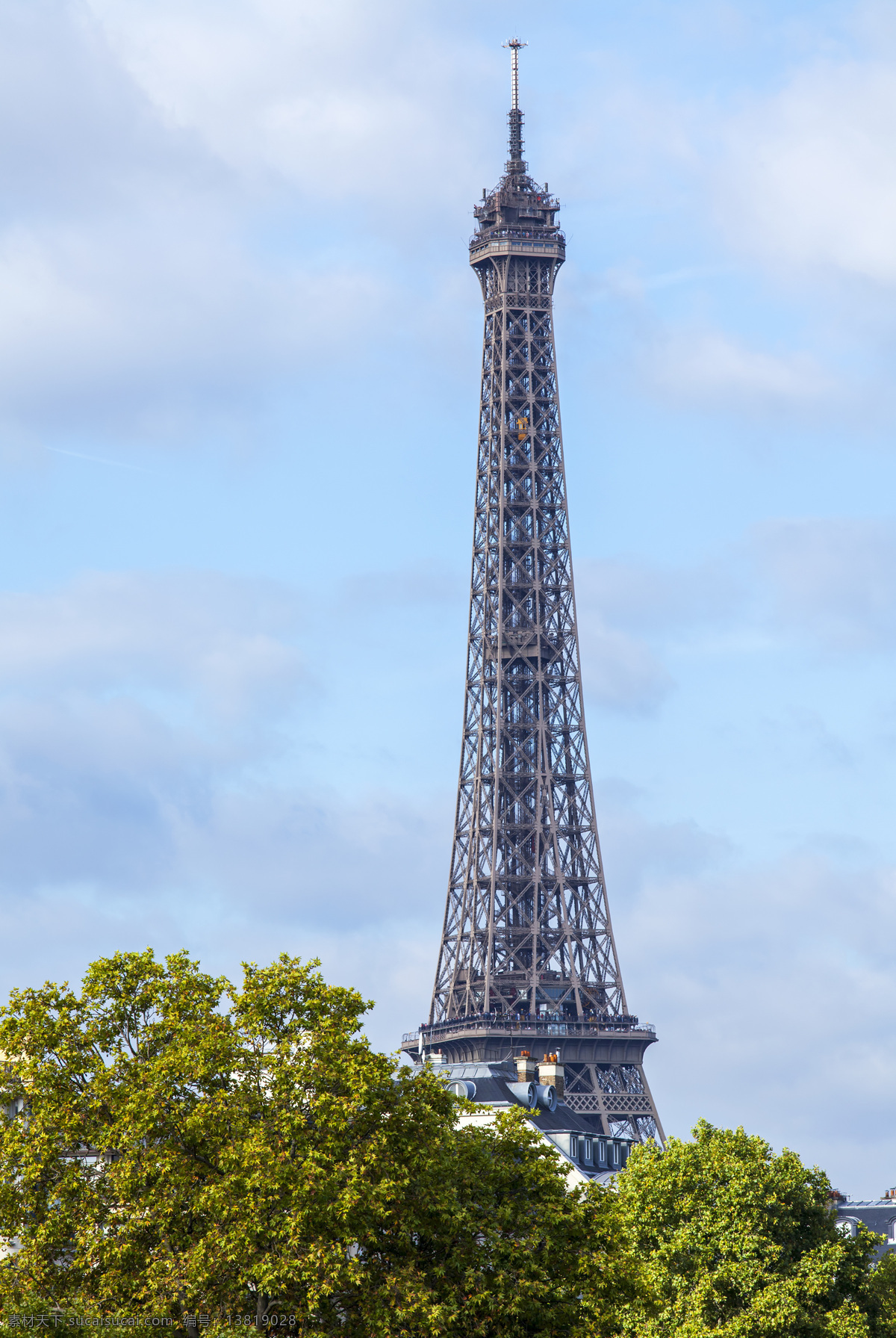蓝天 下 艾菲尔铁塔 建筑风光 树 城市图片 法国建筑 巴黎风光 铁塔 都市风光 美丽风光 美丽风景 名胜古迹 旅游胜地 建筑设计 环境家居 黑色