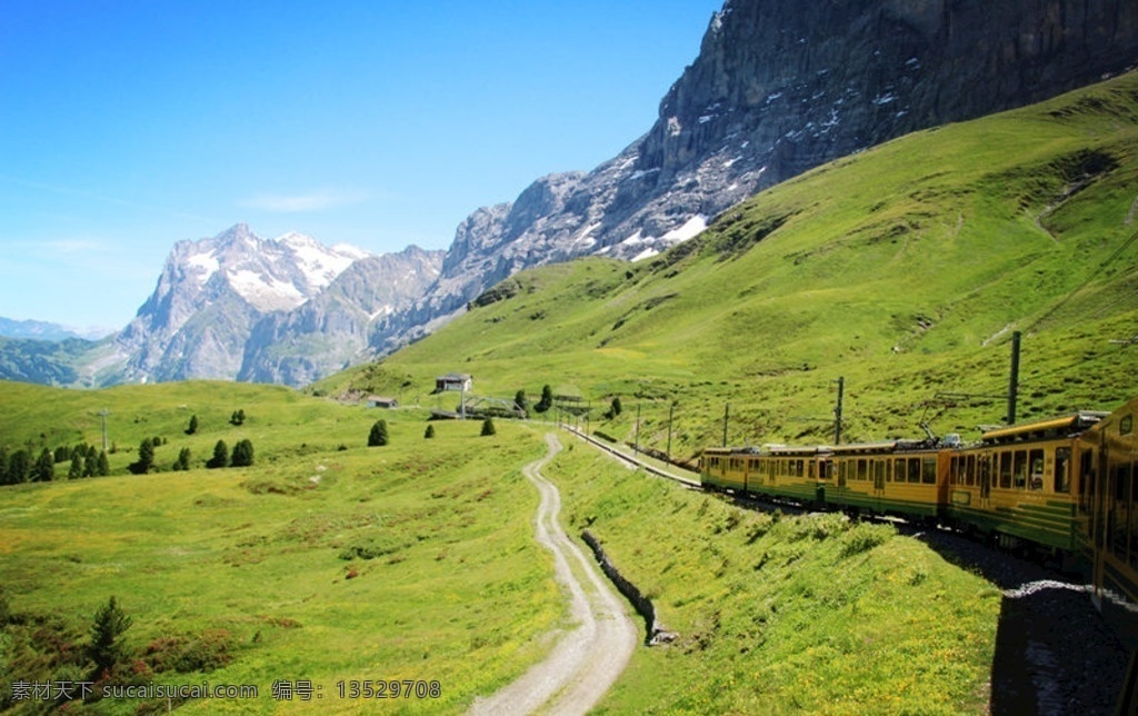 瑞士 少女峰 山峰 草坪 山 阿尔卑斯山 小火车 旅游摄影 国外旅游