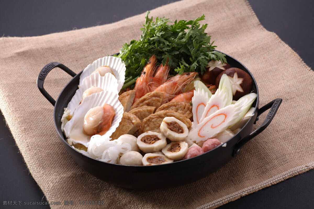 海鲜锅 照片 虾 海鲜 鱼丸 虾丸 蔬菜 餐饮美食 传统美食
