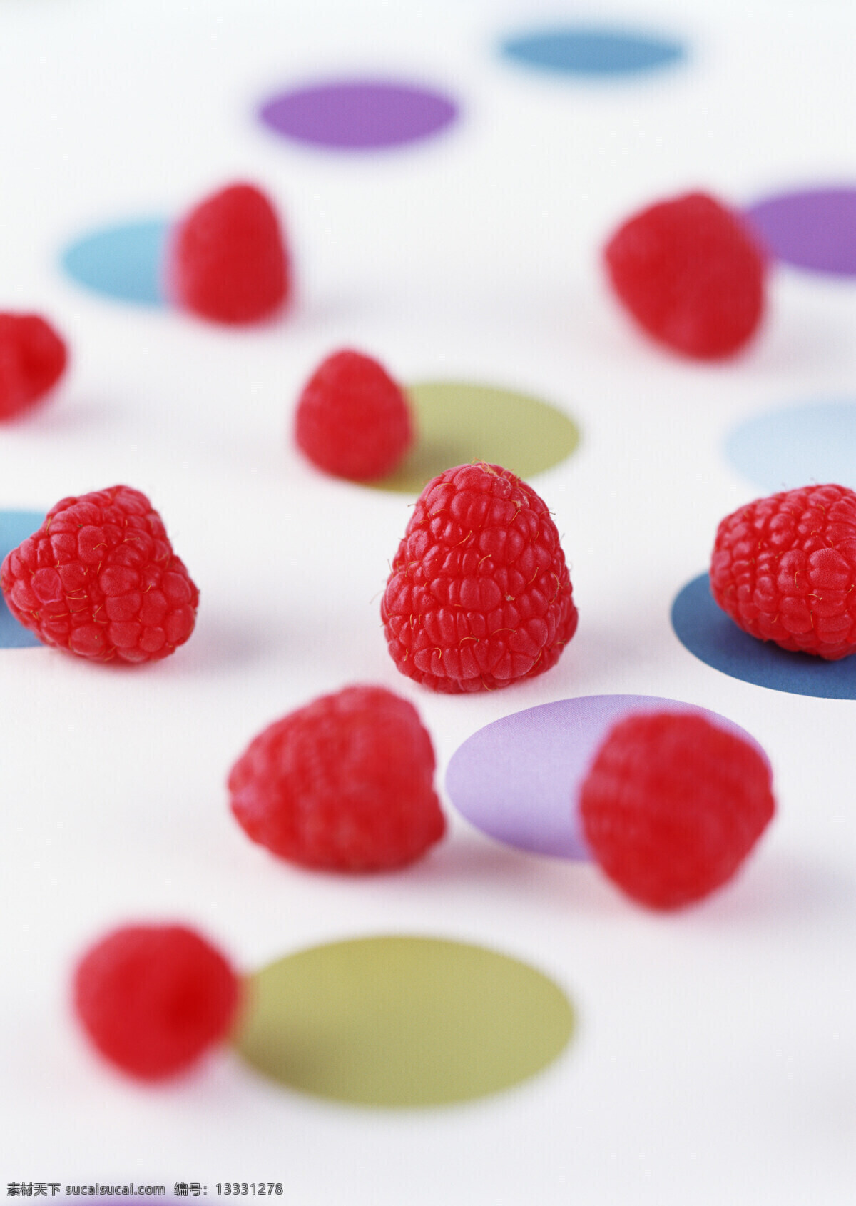 水果 　 新鲜 水果糕点 红草莓 新鲜水果 白色