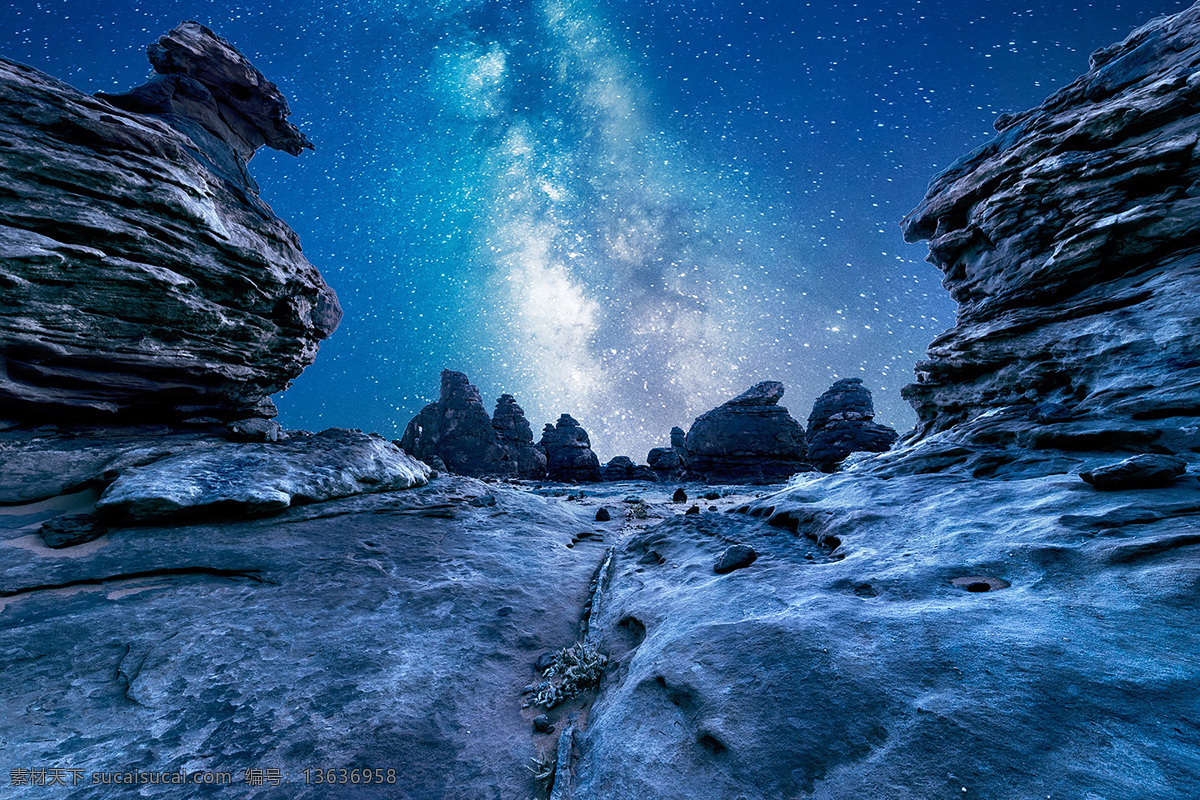 星空 雪山 南疆 天山 大山 独库公路 山峰 自然风光 高原风光 夜晚