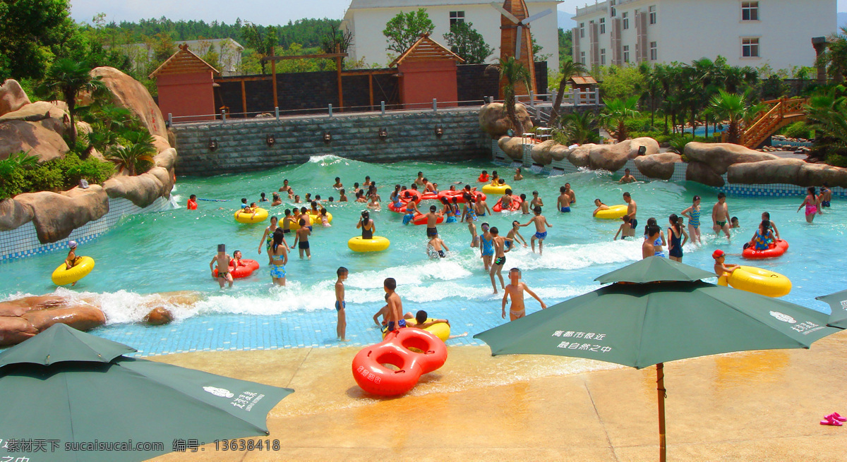 度假村游泳池 游泳池 水池 游泳 岩石 假山 酒店 旅馆 遮阳伞 树丛 度假 度假村 娱乐休闲 生活百科