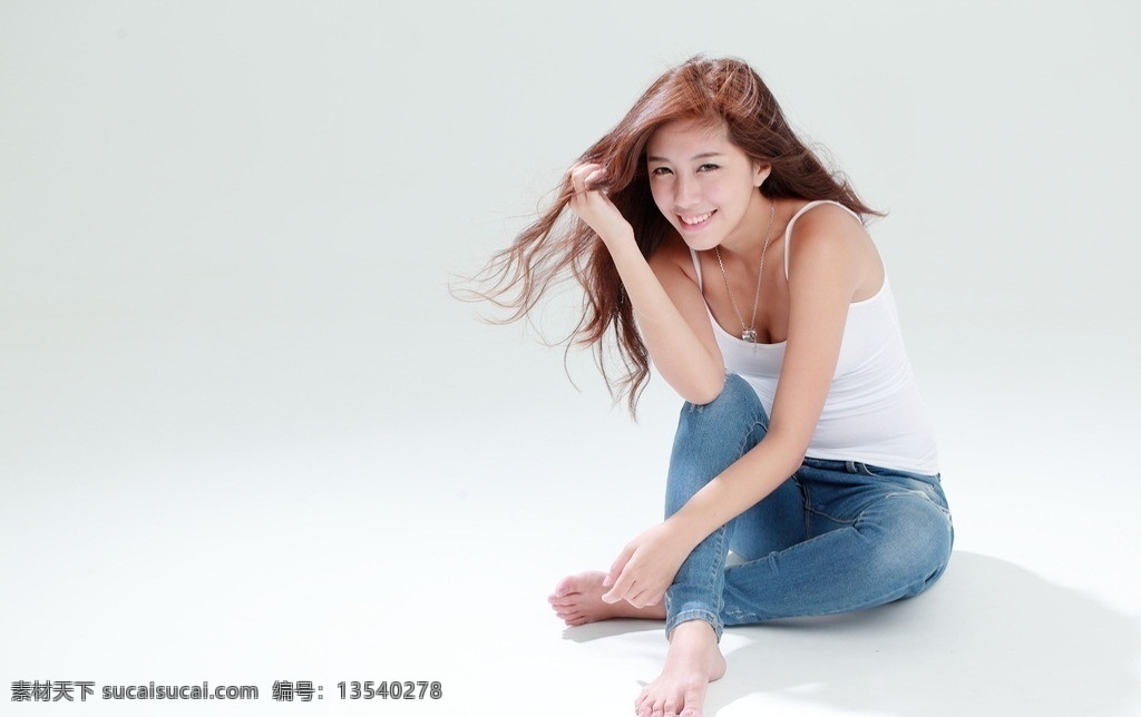 牛仔裤美女 清纯美女 气质美女 性感美女 白汗衫美女 长发美女 青春靓丽 高清美女 女性女人 人物图库