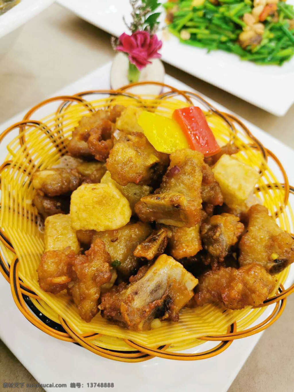 土豆排骨 排骨 蒜香排骨 传统美食 美食 家常菜 土豆 蒜香 餐饮美食