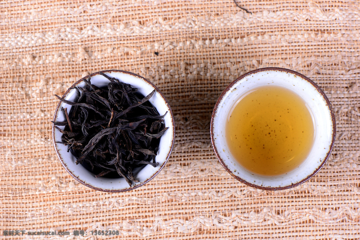 干茶和茶汤 茶具 茶壶 古色古香 水墨 屏风 茶具用品 餐饮美食 饮料酒水