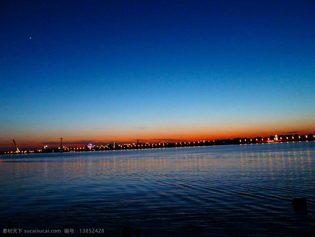 夜空 中 哈尔滨 晚霞 水 江河 夜 夜晚中的江 江面 美景 景色 水面 风景名胜 旅游摄影 自然风景