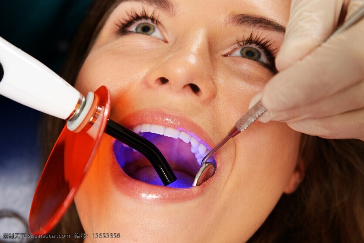 治疗 牙齿 女人 医疗护理 医疗卫生 医疗器材 外国美女 牙医 医生 现代科技