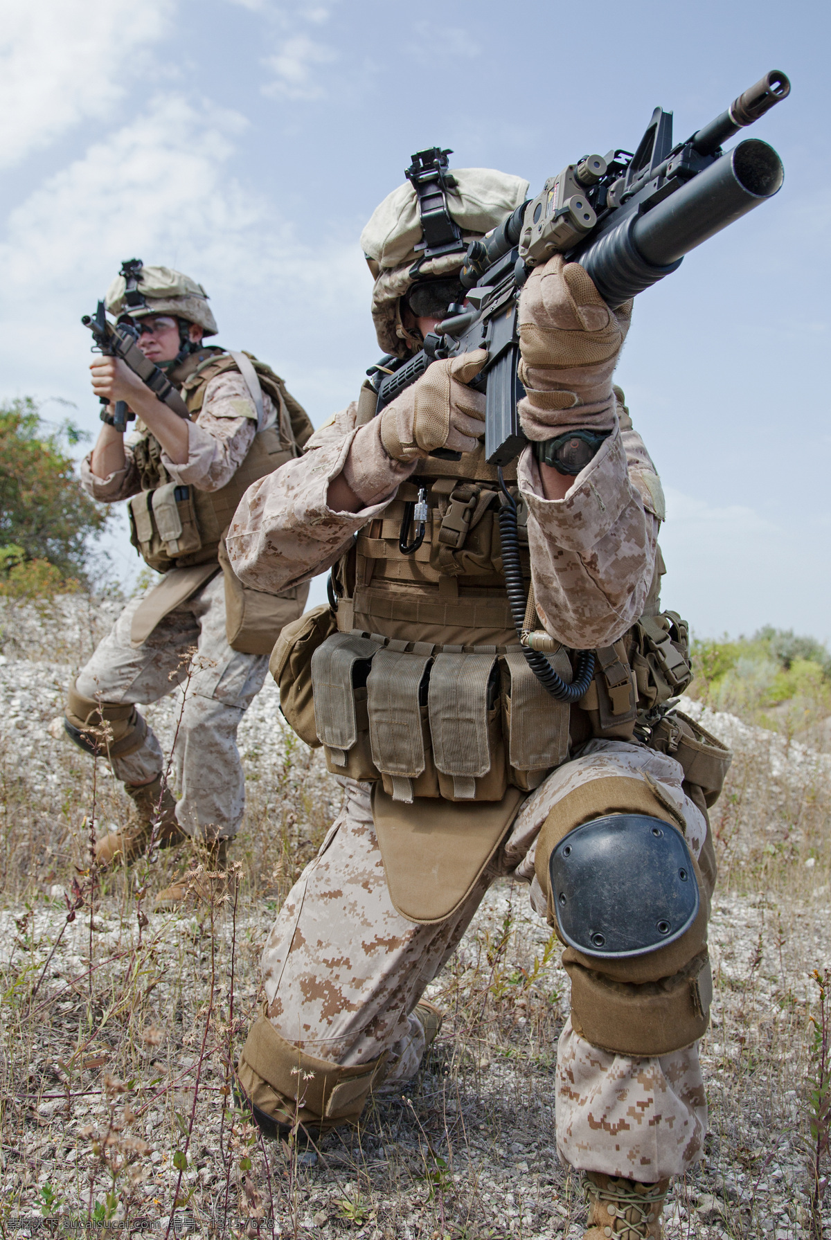 枪 战士 男人 特种兵 迷彩服 部队 军事武器 现代科技