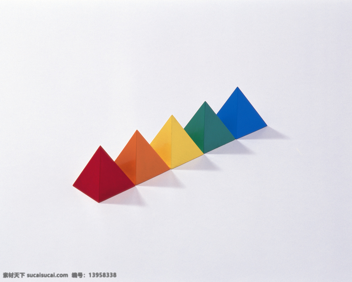 彩色 方块 彩色方块 积木 三角体 三角形 玩具 学习用品 设计素材 模板下载 psd源文件