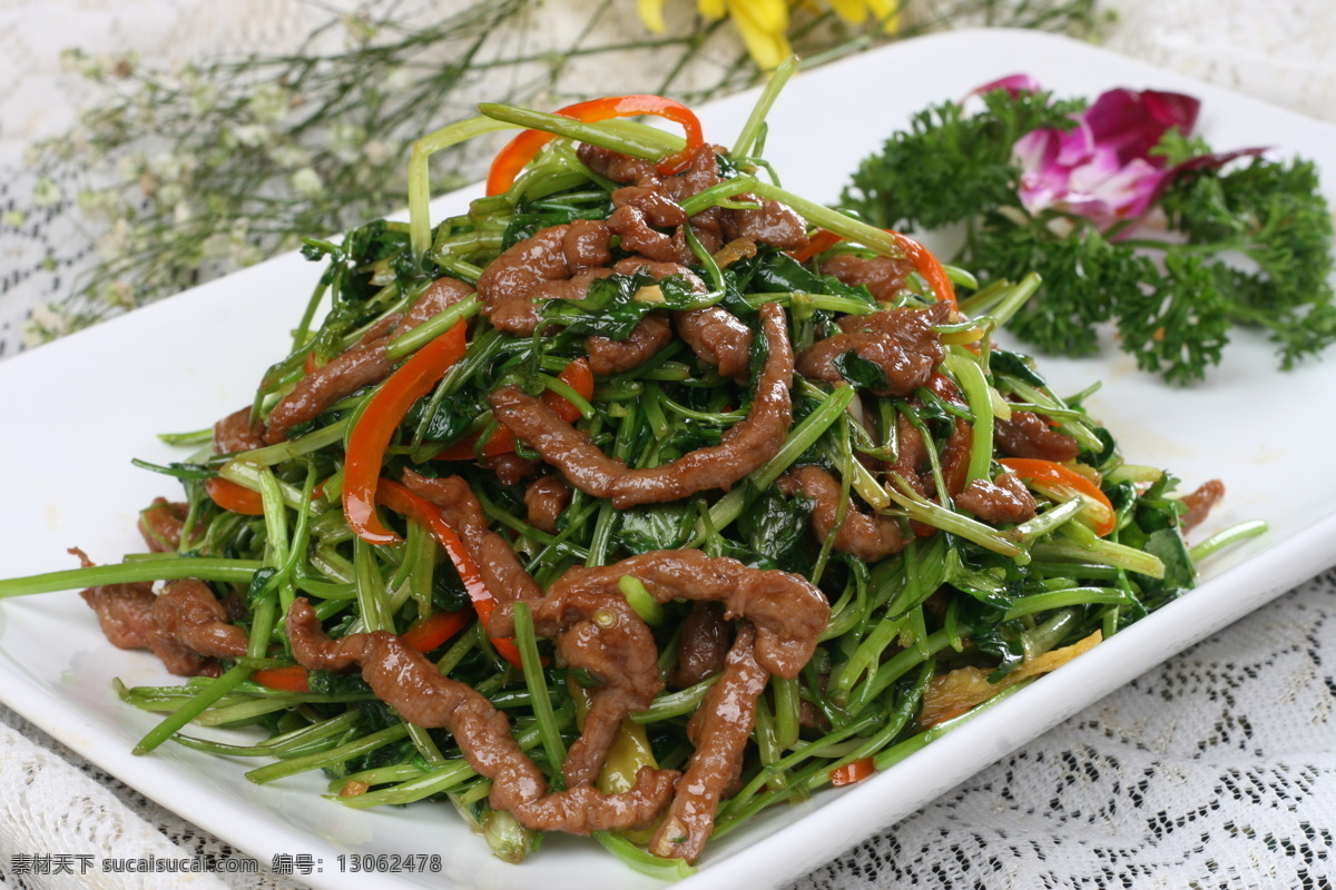 香菜牛肉丝 香菜 牛肉丝 盘子 餐饮美食 传统美食 摄影图库