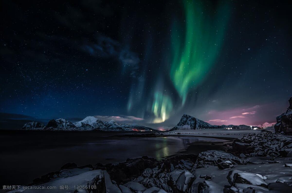 夜晚极光 夜晚 极光 山 湖面 天空 自然景观 自然风景