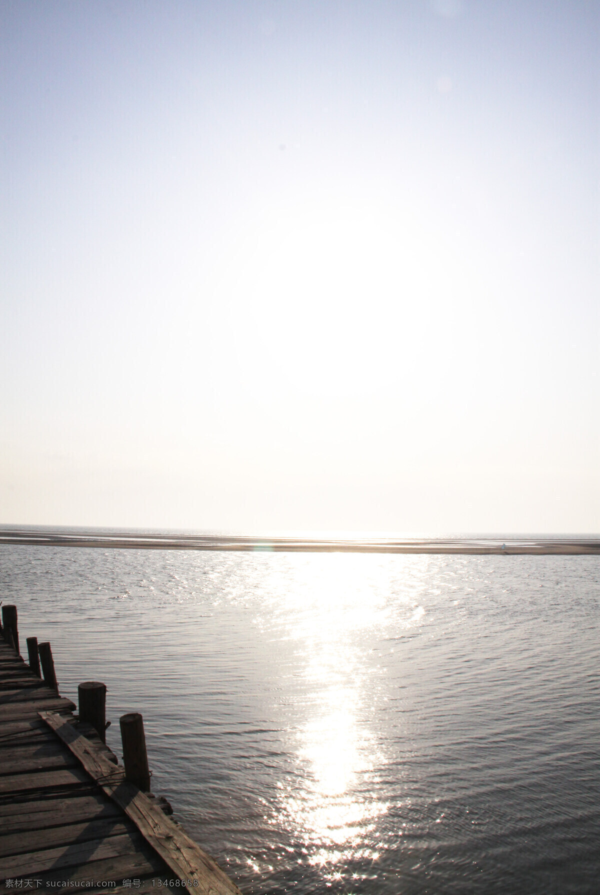 夕阳 海水 海滩 小桥 自然风景 自然景观 海平线 psd源文件