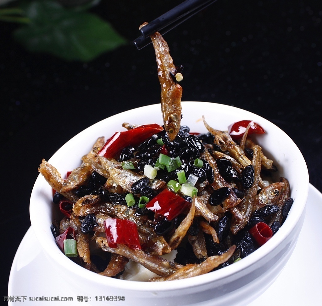 豆辣小鱼仔 豆辣蒸小鱼 剁椒鱼 豆辣河鱼 剁椒蒸鱼仔 双椒河鱼仔 香辣鱼仔 双椒鱼干 菜品图 餐饮美食 传统美食