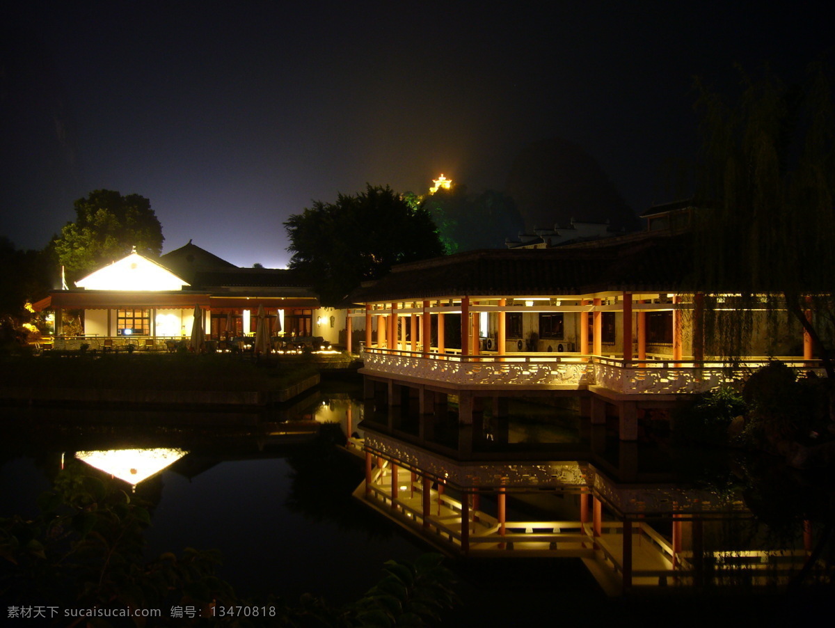 夜间的桥 夜晚桥 湖水 桂林 阳朔西街 山 廊亭 背景 国内旅游 旅游摄影