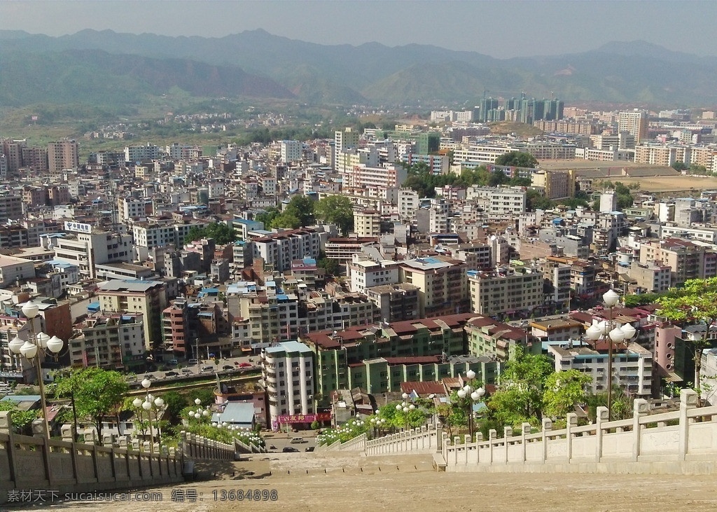 和平风景 河源 和平县 东山公园 阳明公园 广场 公园 风景 风光 树木 楼房 白云 蓝天 博物馆 发射台 路灯 灯笼 雕塑 自然风景 自然景观