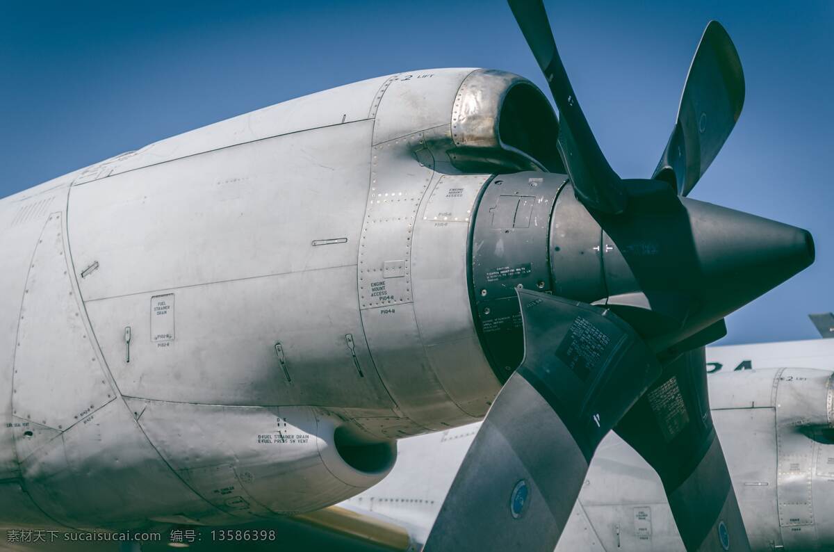 老旧飞机 黑色 军用飞机 飞机 战斗机 现代科技 军事武器 空中 交通工具
