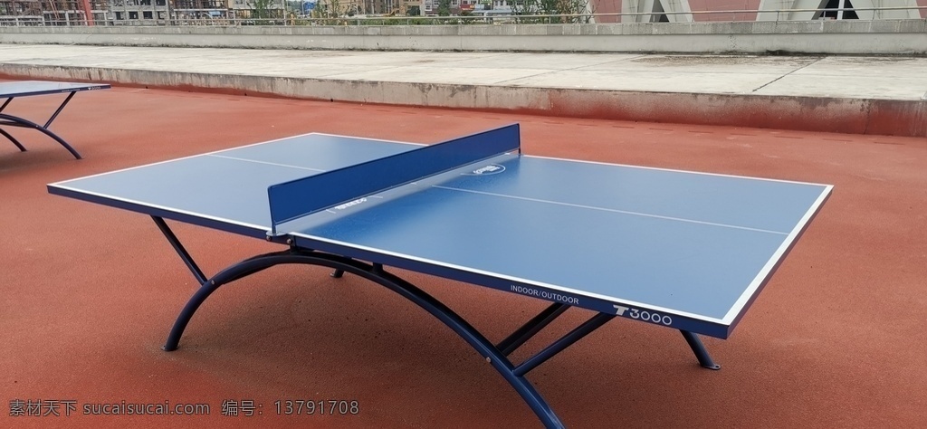 乒乓球桌 娱乐场所 学校运动场 铁丝围栏 篮球场 校园 校园风 足球场 运动场所 健身 跑步 运动 学校 网球场 羽毛球场 乒乓球场 毕业了 学生 休闲场所 打乒乓球 标志乒乓球桌 侧面乒乓球桌 乒乓球桌侧面 乒乓球桌斜面 国标乒乓球桌 体育馆 健身馆 健身会所 摄影图片