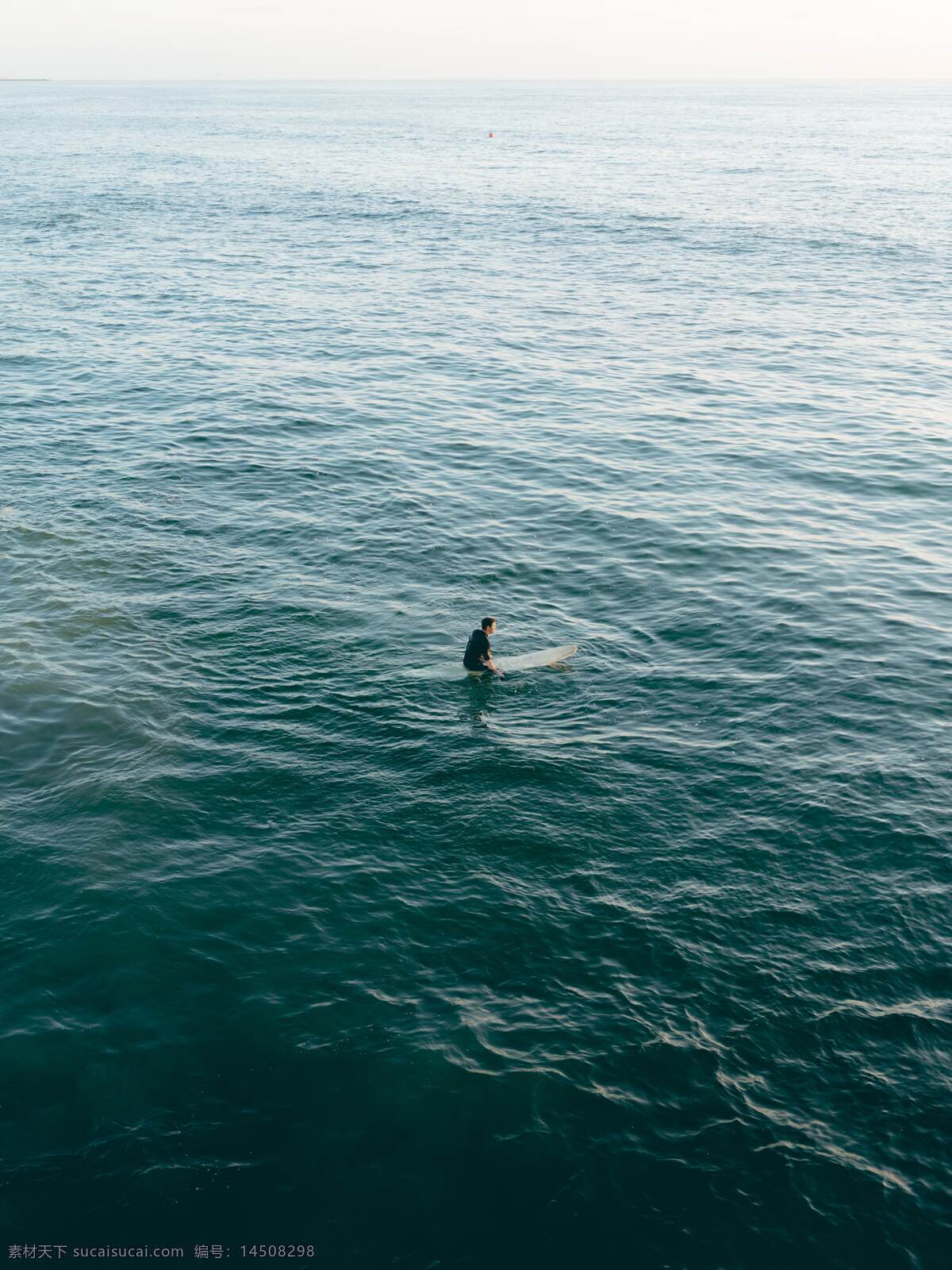 海洋冲浪 海洋 孤独 深蓝 冲浪 一个人 风景 人物图库 人物摄影