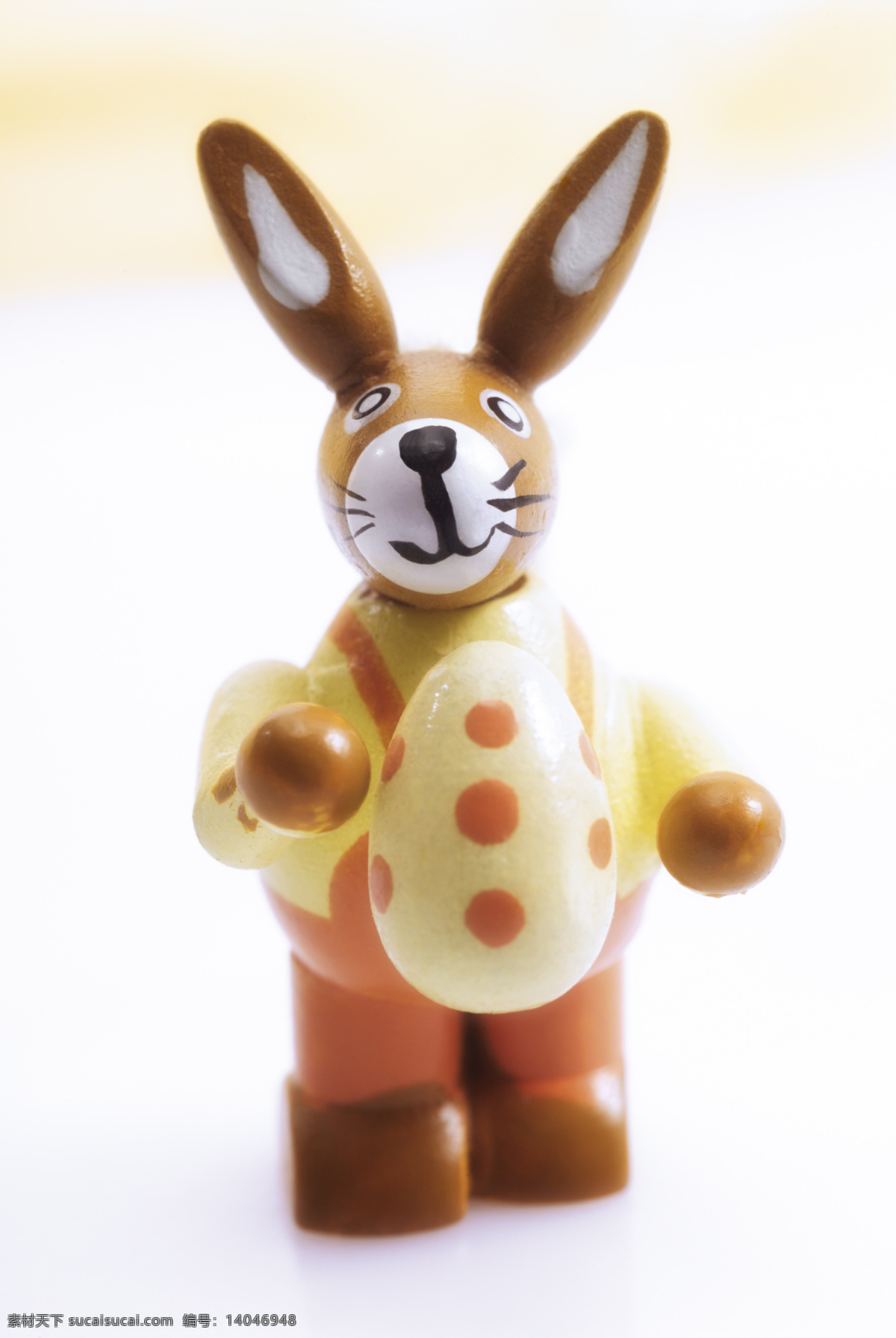 摆件 彩蛋 动物 可爱 生活百科 兔子 玩具 兔 小动物 娱乐休闲 玩具兔 psd源文件