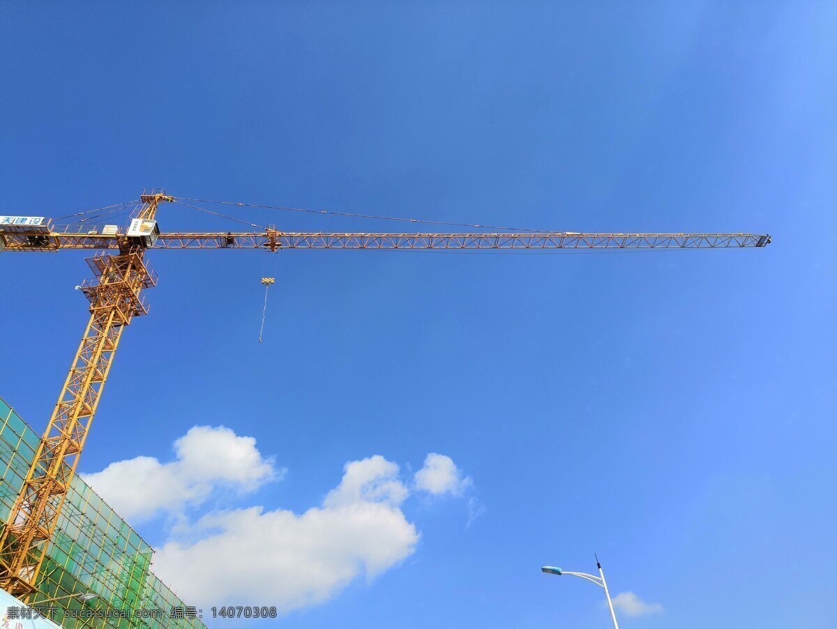 天空 塔吊 蓝色 白色 建筑背景 现代科技 工业生产